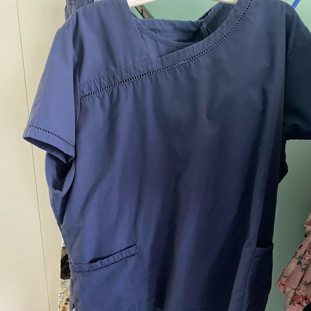 navy butter soft scrub set